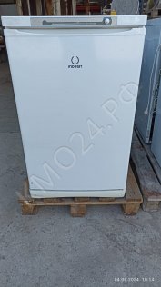 Шкаф морозильный Indesit SFR 100